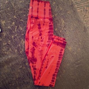 NWOT Lululemon Wunder Under Tie Dye Pant 2